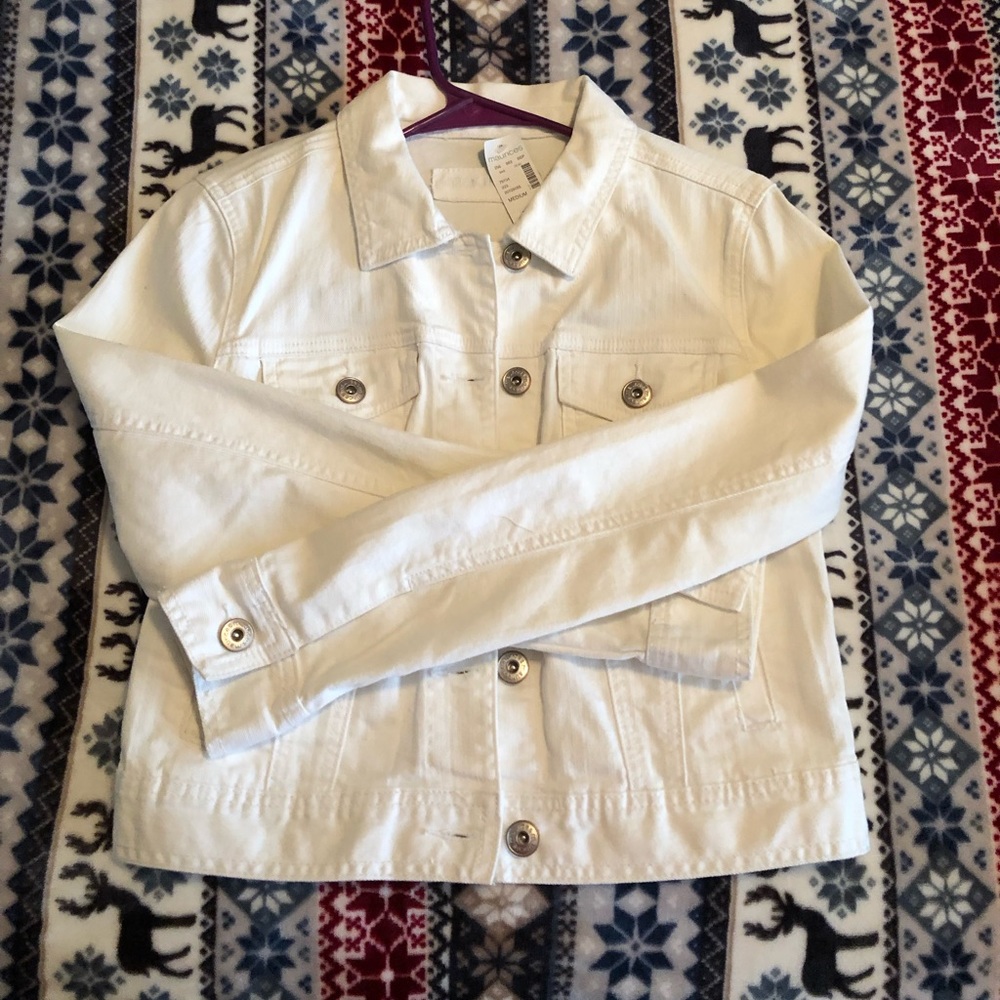 White Jean jacket 5 for $25‼️